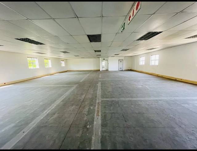 568M² OFFICE TO LET IN VORNA VALLEY